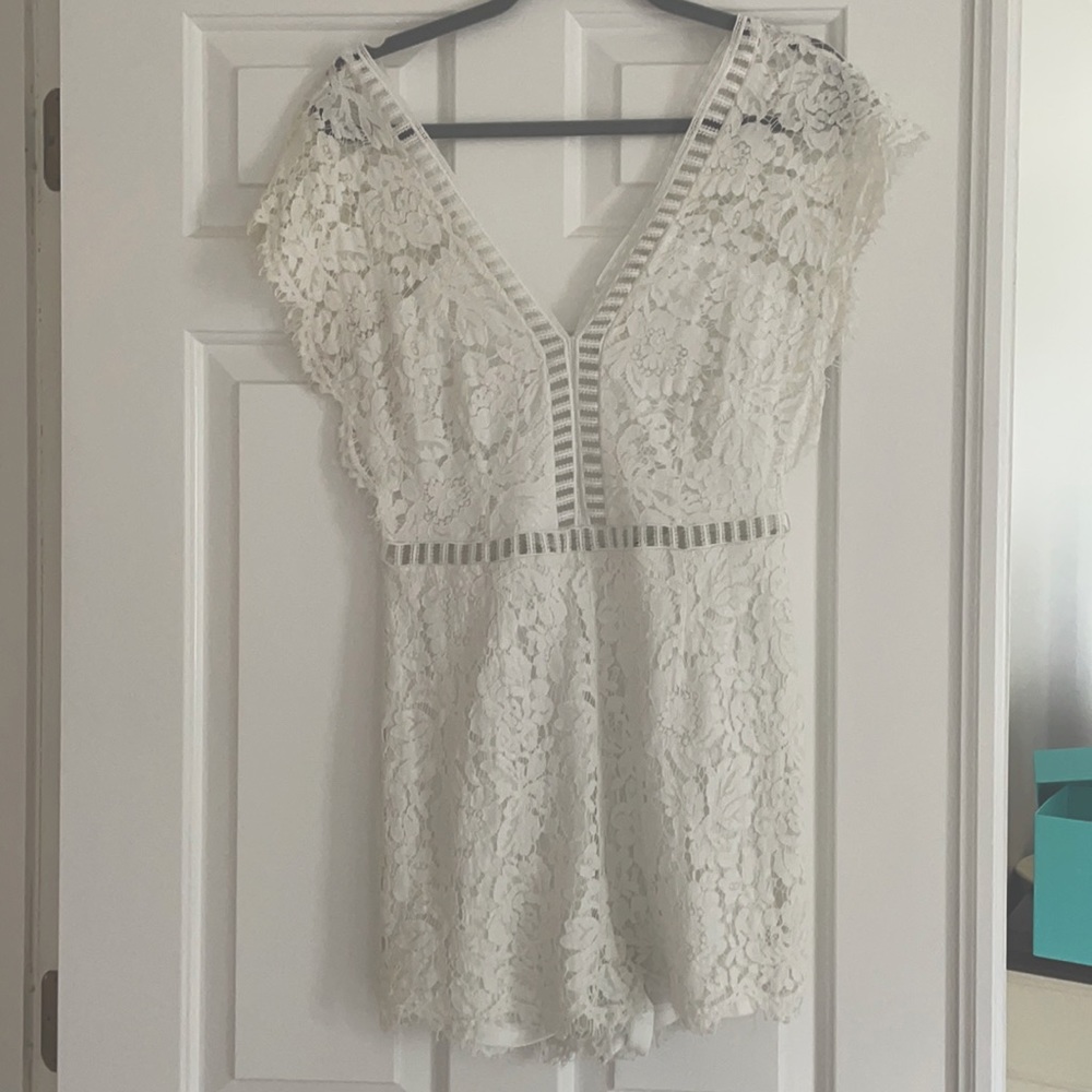 Charlotte Russe, size L, White romper
